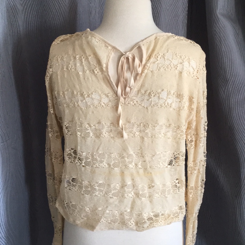 Cream Lace - Picture 3 of 3